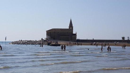 Ampio Bilocale Caorle Lungomare Levante Bagian luar foto